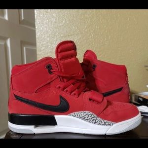 Jordan Legacy 312